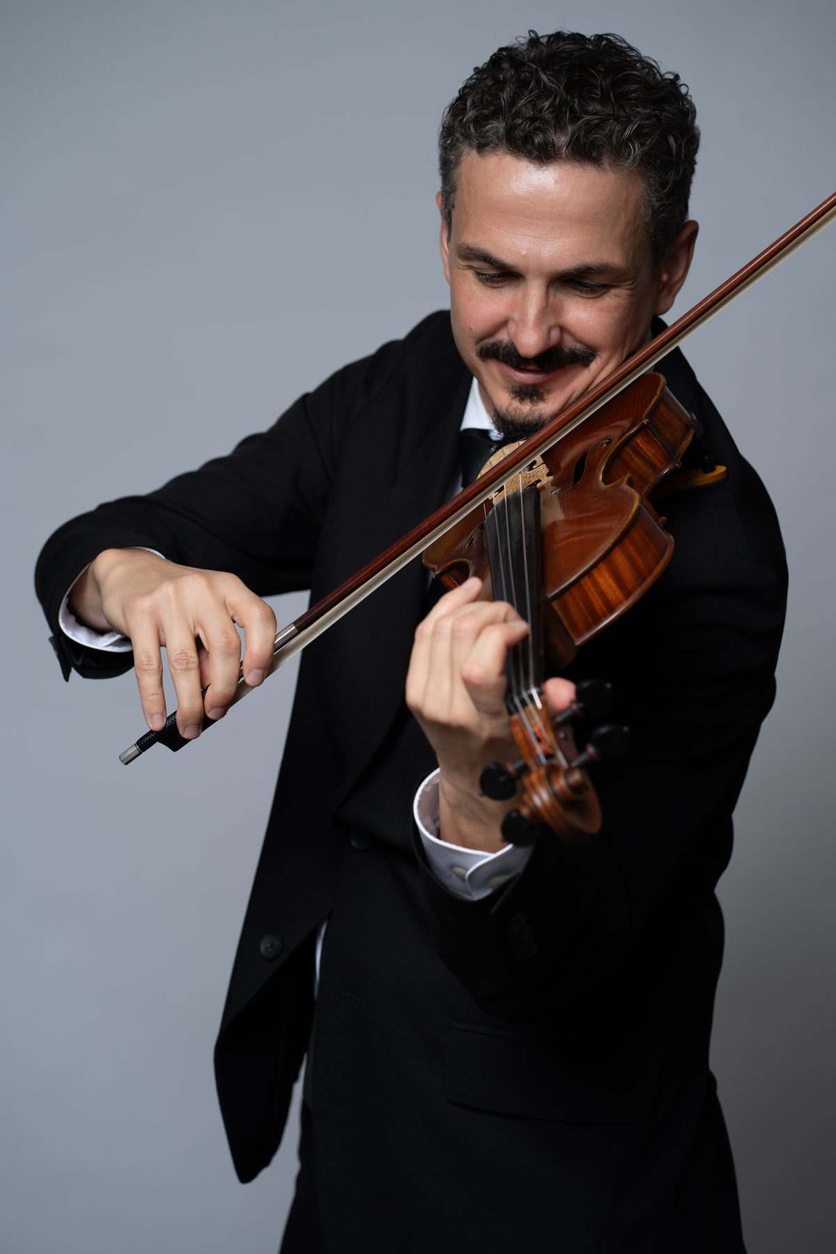 Cristian Fatu playing